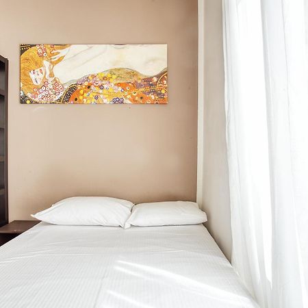Joivy Mauri - Cosy Flats Near The Duomo Apartment Milan Bagian luar foto
