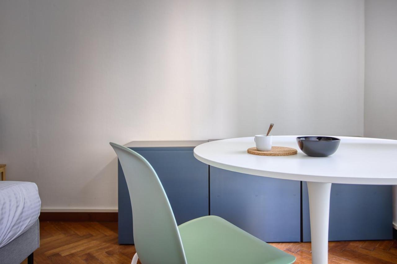 Joivy Mauri - Cosy Flats Near The Duomo Apartment Milan Bagian luar foto