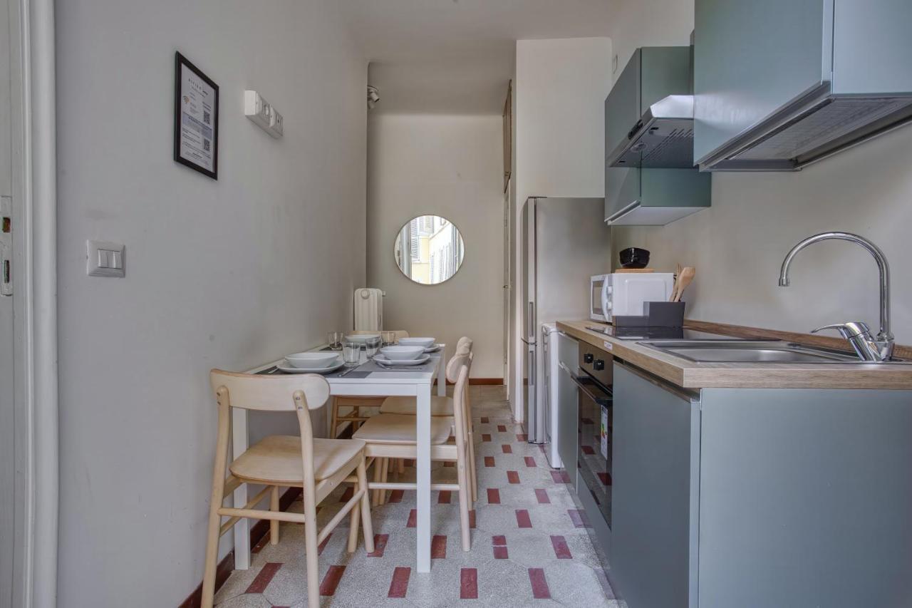 Joivy Mauri - Cosy Flats Near The Duomo Apartment Milan Bagian luar foto