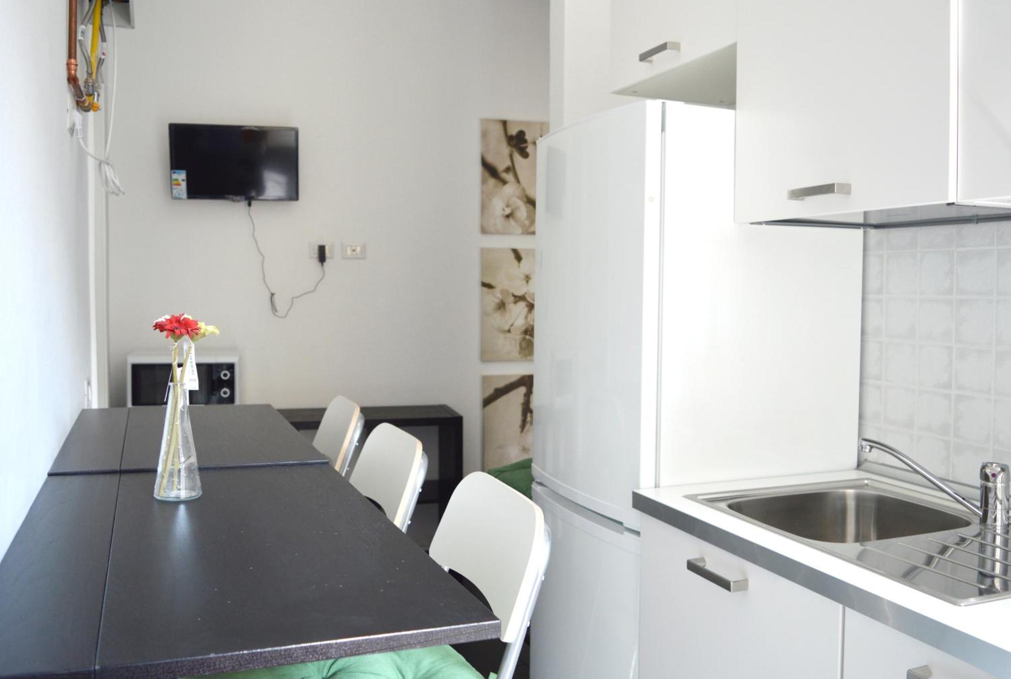 Joivy Mauri - Cosy Flats Near The Duomo Apartment Milan Bagian luar foto